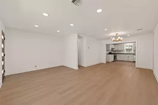 3209 McCrarey Dr, Houston, TX 77088 - Photo 9