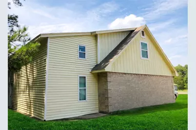 630 Martin L King Street N, Liberty, TX 77575 - Photo 3