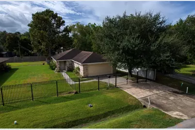 7628 Kingsley Street, Houston, TX 77087 - Photo 1