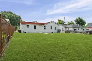 4607 Englewood St, Houston, TX 77026 - Photo 17