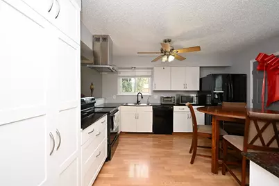 13102 Richmond Avenue, Houston, TX 77082 - Photo 7