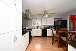 13102 Richmond Ave, Houston, TX 77082 - Photo 7