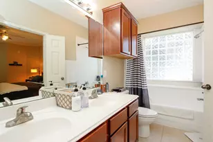 6607 Lake Woodlands Dr, The Woodlands, TX 77382 - Photo 11