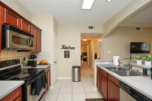 6607 Lake Woodlands Dr, The Woodlands, TX 77382 - Photo 9