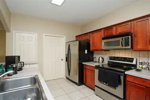 6607 Lake Woodlands Dr, The Woodlands, TX 77382 - Photo 9