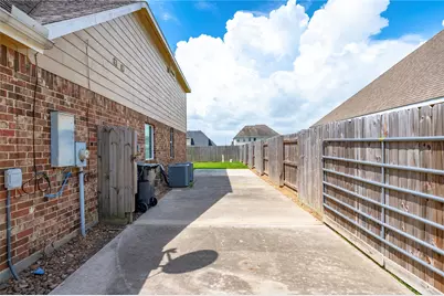 9611 Indian Trail, Mont Belvieu, TX 77523 - Photo 3