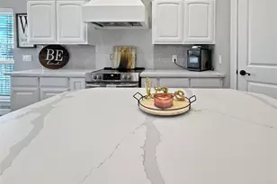 510 Larry Ward, Bridge City, TX 77611 - Photo 9