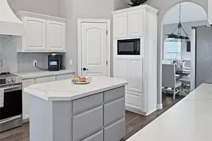 510 Larry Ward, Bridge City, TX 77611 - Photo 7