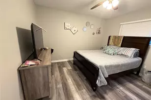 9721 Debbie Ln, Houston, TX 77038 - Photo 5