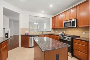16918 Cherokee Lake Ln, Houston, TX 77044 - Photo 13