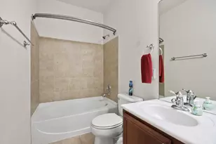 16918 Cherokee Lake Ln, Houston, TX 77044 - Photo 17