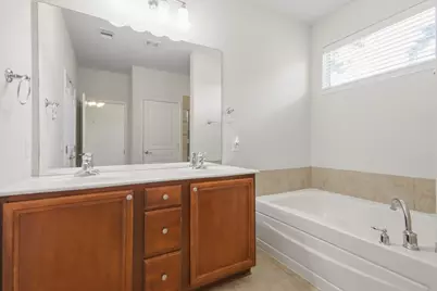 16918 Cherokee Lake Lane, Houston, TX 77044 - Photo 17