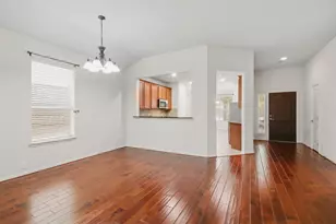 16918 Cherokee Lake Ln, Houston, TX 77044 - Photo 9