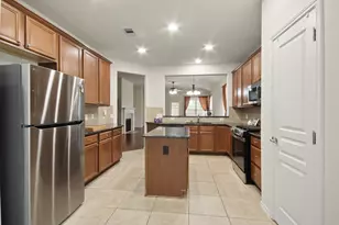 16918 Cherokee Lake Ln, Houston, TX 77044 - Photo 9