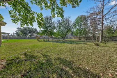 9714 Broadley Drive, Sugar Land, TX 77498 - Photo 3
