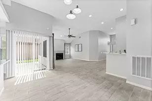 7810 Poitiers Dr, Houston, TX 77071 - Photo 9