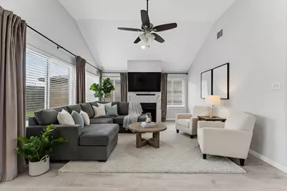 7810 Poitiers Drive, Houston, TX 77071 - Photo 5