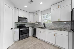 7810 Poitiers Dr, Houston, TX 77071 - Photo 11