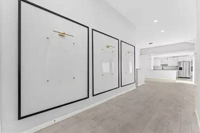 7810 Poitiers Drive, Houston, TX 77071 - Photo 3