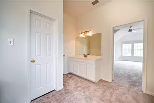 11906 Dinosaur Valley Dr, Sugar Land, TX 77498 - Photo 33
