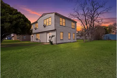 1228 5th Avenue N, Texas City, TX 77590 - Photo 1