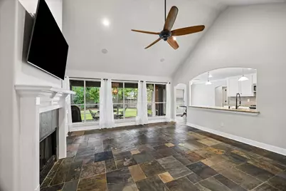 109 Dawns Edge Drive, Conroe, TX 77356 - Photo 5