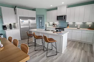 812 S Crystal Beach Rd, Crystal Beach, TX 77650 - Photo 11