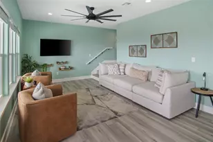 812 S Crystal Beach Rd, Crystal Beach, TX 77650 - Photo 15