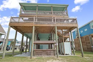 812 S Crystal Beach Rd, Crystal Beach, TX 77650 - Photo 3