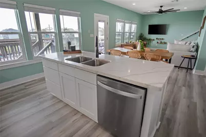 812 S Crystal Beach Road, Crystal Beach, TX 77650 - Photo 13