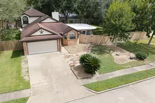 232 Trailride Road Rd, Angleton, TX 77515 - Photo 3