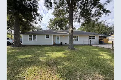 703 N Elm Street, Sweeny, TX 77480 - Photo 1