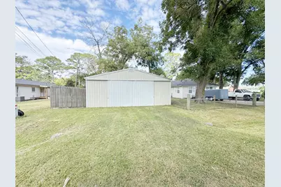 703 N Elm Street, Sweeny, TX 77480 - Photo 21