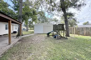 703 N Elm St, Sweeny, TX 77480 - Photo 17