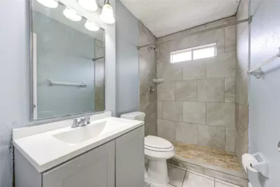 6510 Trail Valley Way, Houston, TX 77086 - Photo 9