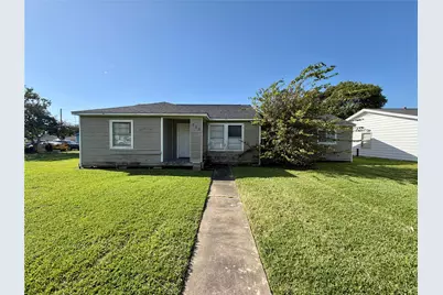 711 W 7th Street, Freeport, TX 77541 - Photo 1