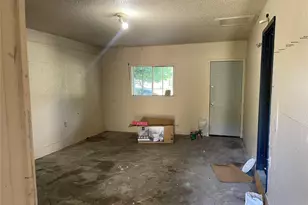 1417 W Talmadge St, Alvin, TX 77511 - Photo 7