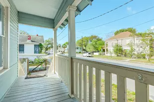 1516 37th St, Galveston, TX 77550 - Photo 21