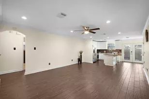11611 Burlwood Dr, Houston, TX 77089 - Photo 5