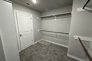 1031 S Anderson St, Angleton, TX 77515 - Photo 17