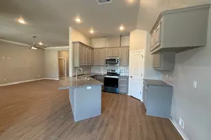 1031 S Anderson St, Angleton, TX 77515 - Photo 3