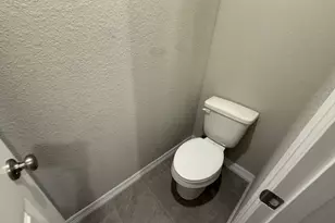 1031 S Anderson St, Angleton, TX 77515 - Photo 13