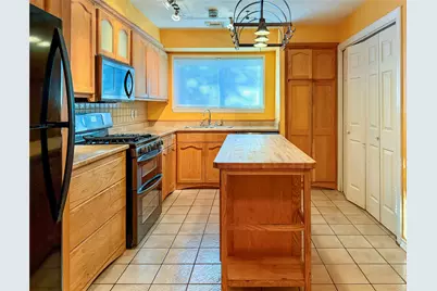 459 Village Creek Drive, Houston, TX 77598 - Photo 9