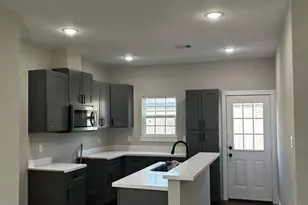 704 Avenue I, Conroe, TX 77301 - Photo 3