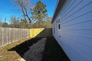 704 Avenue I, Conroe, TX 77301 - Photo 9