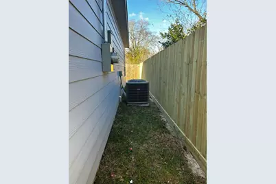 704 Avenue I, Conroe, TX 77301 - Photo 5