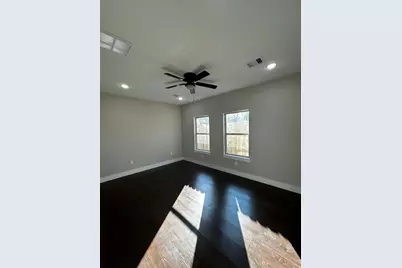 704 Avenue I, Conroe, TX 77301 - Photo 7