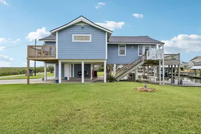 1221 Bay Street, Crystal Beach, TX 77650 - Photo 3