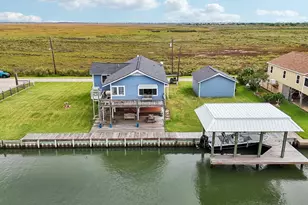1221 Bay St, Crystal Beach, TX 77650 - Photo 35