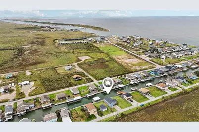 1221 Bay Street, Crystal Beach, TX 77650 - Photo 37